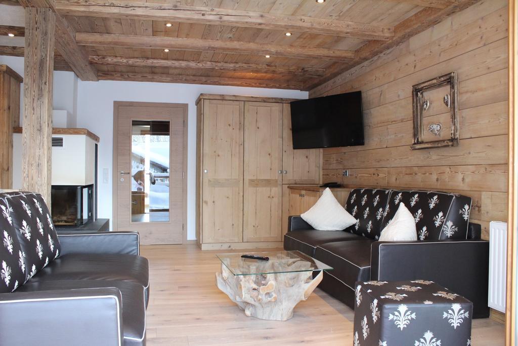 Chaletresort Lech Holzgau Room photo