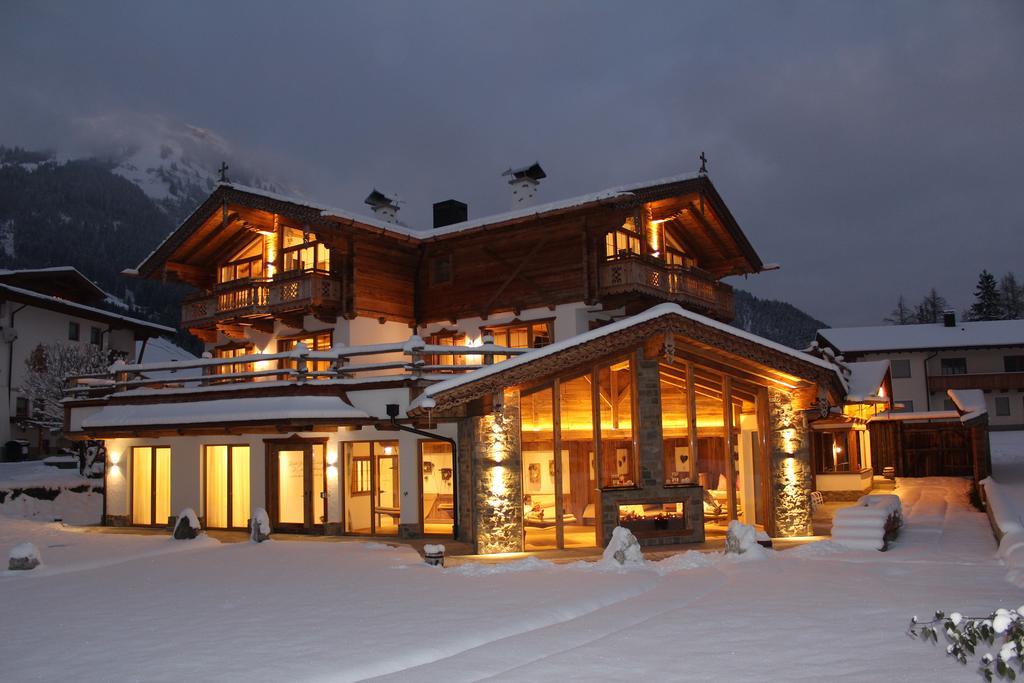 Chaletresort Lech Holzgau Exterior photo